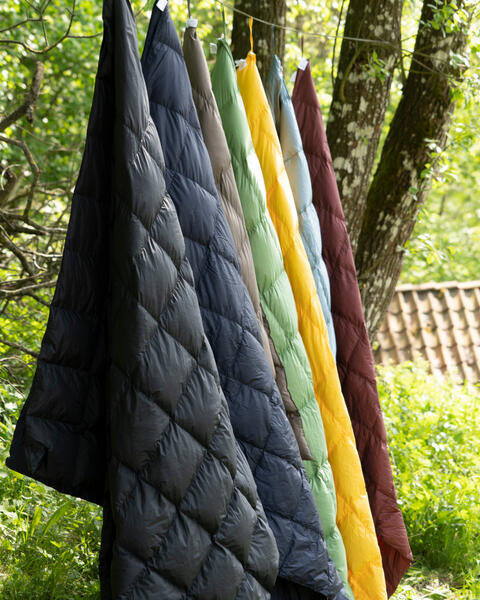 dunpledd fra Norsk Dun kommer i mange farger